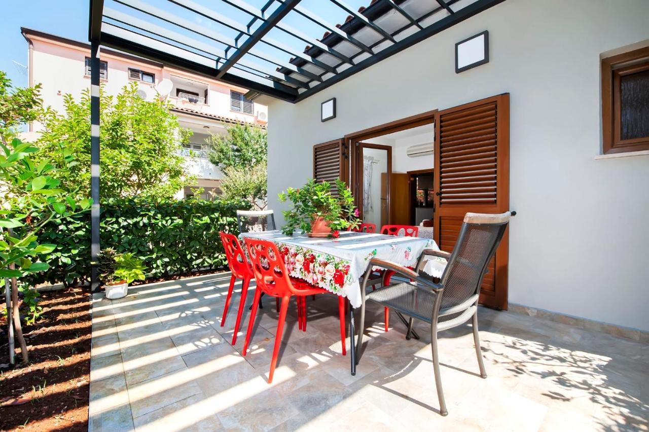 Apartments Karmen Rovinj Exterior foto