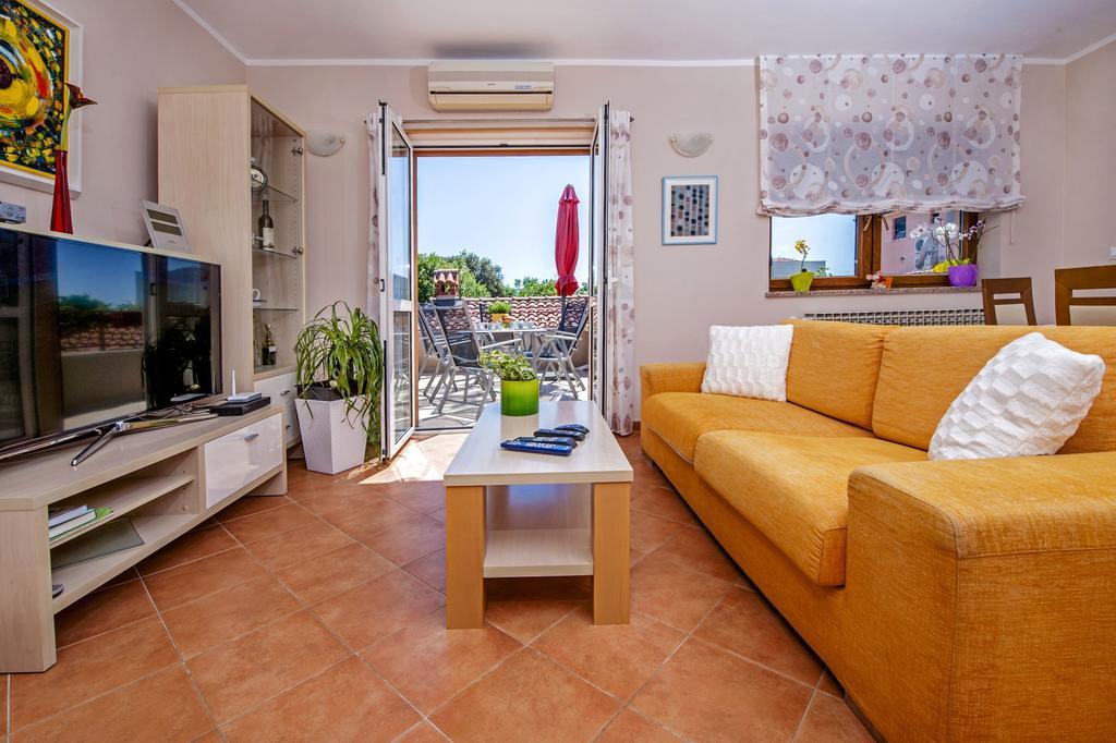 Apartments Karmen Rovinj Exterior foto