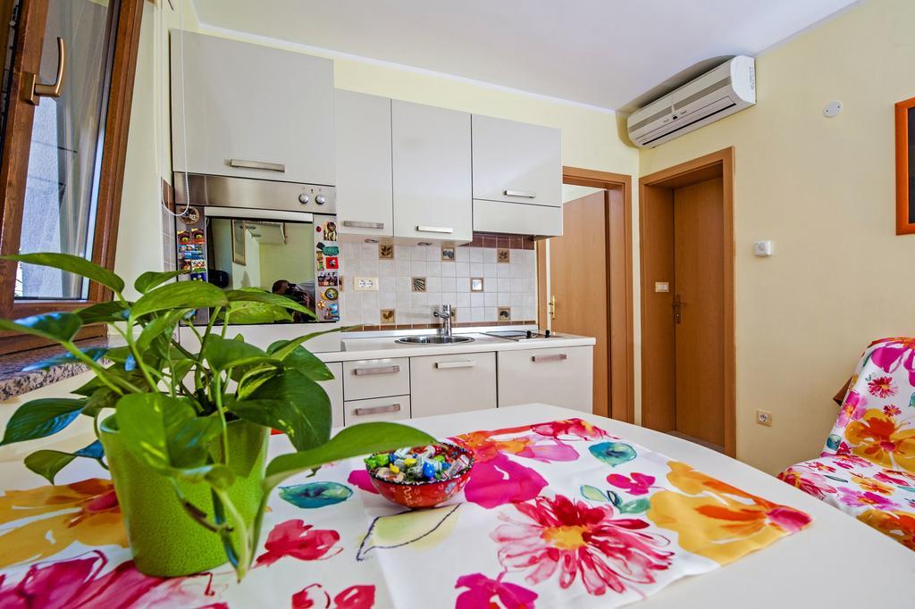Apartments Karmen Rovinj Exterior foto