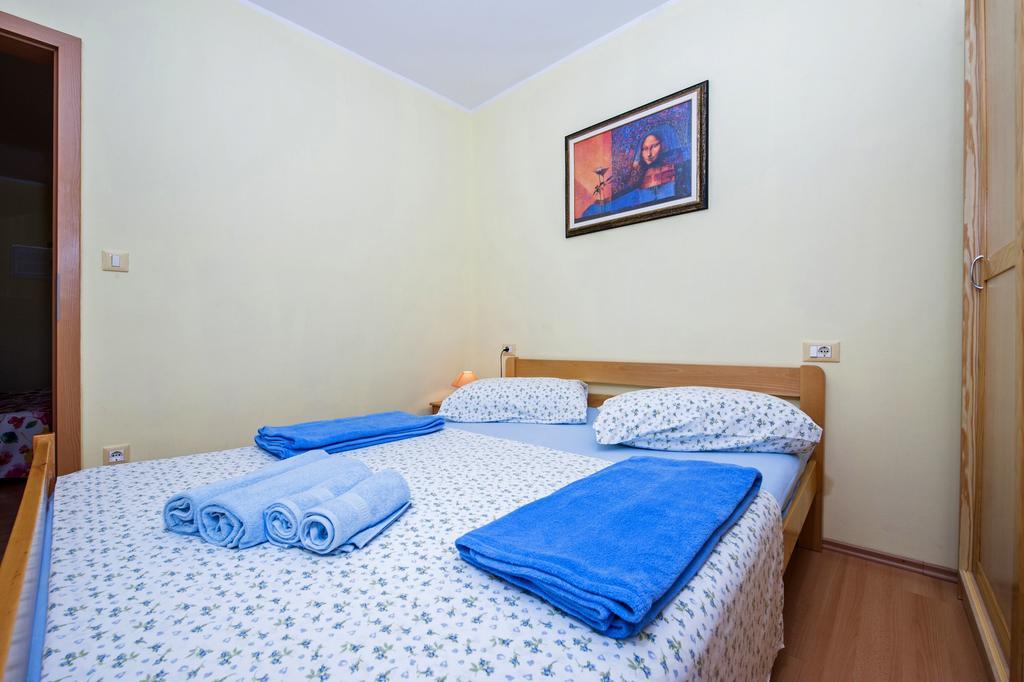Apartments Karmen Rovinj Exterior foto